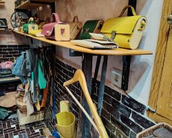 Atelier fabrication de produits en cuir